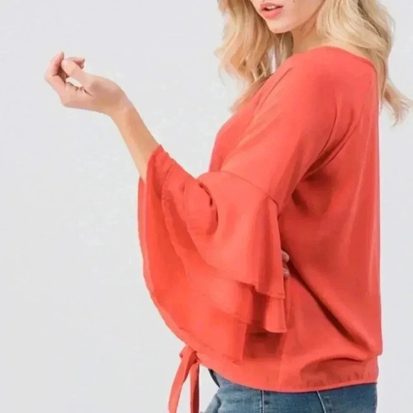 FLARED SLEEVED TOP - Picture 2 of 3